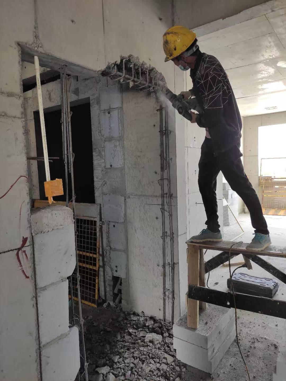 呼伦贝尔旧房改造房屋如何加固